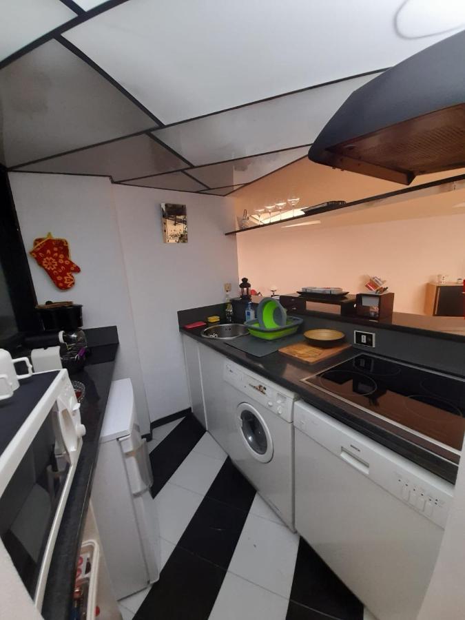 Corte Lambruschini Central Apartment With Free Covered Parking Genoa Luaran gambar